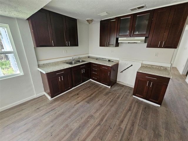 6015 Beekman Road, Houston, TX 77021
