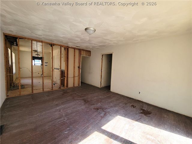118 Lude Road, South Charleston, WV 25309
