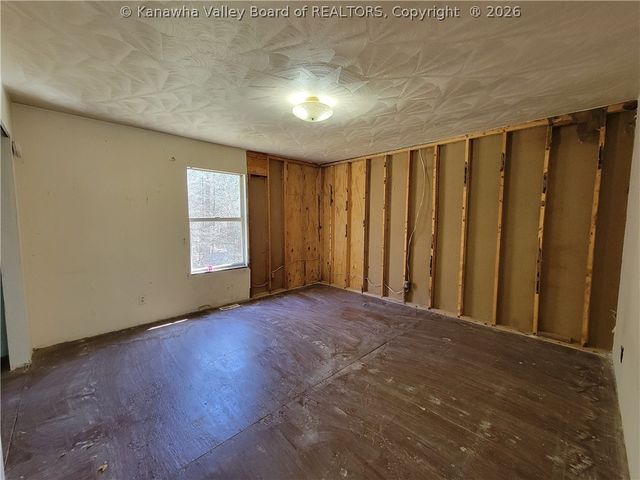 118 Lude Road, South Charleston, WV 25309
