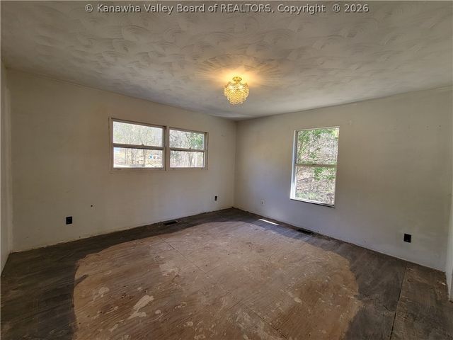 118 Lude Road, South Charleston, WV 25309