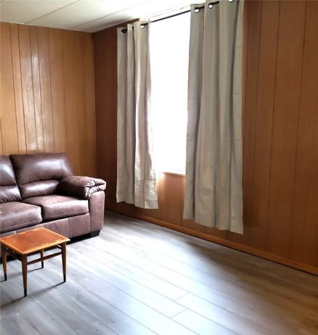 1107 N Jefferson St, New Castle, PA 16101