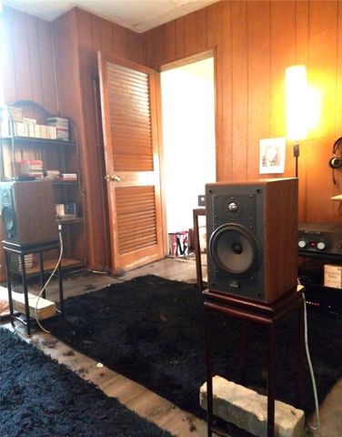 1107 N Jefferson St, New Castle, PA 16101