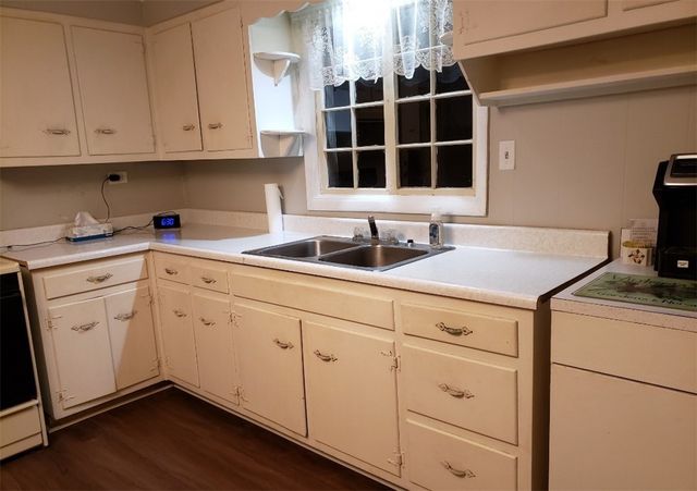 1107 N Jefferson St, New Castle, PA 16101