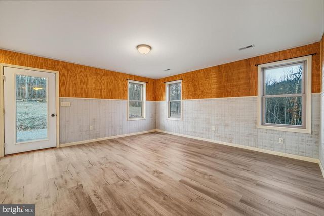 324 OLD WAGON RD, Luray, VA 22835