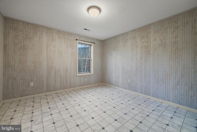 324 OLD WAGON RD, Luray, VA 22835