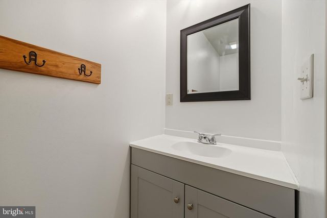 324 OLD WAGON RD, Luray, VA 22835