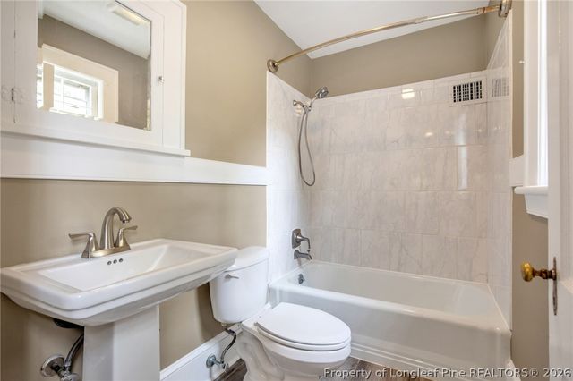 906 W Rowan Street, Fayetteville, NC 28301