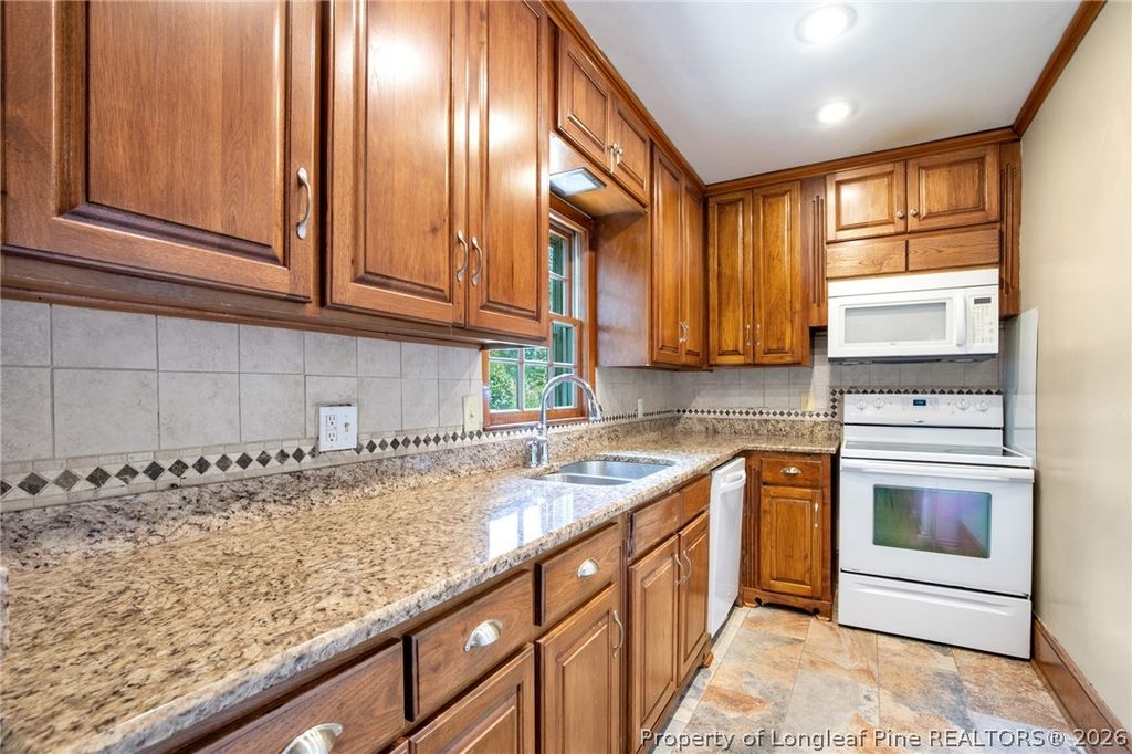 906 W Rowan Street, Fayetteville, NC 28301 — photo 11