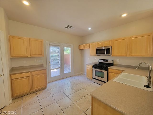 8458 PICO RIVERA Avenue, Las Vegas, NV 89178