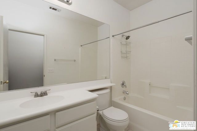 2220 N Paseo De Anza, Palm Springs, CA 92262