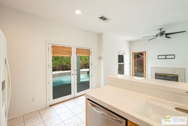 2220 N Paseo De Anza, Palm Springs, CA 92262