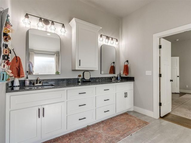 117 W Duane Drive, Mustang, OK 73064