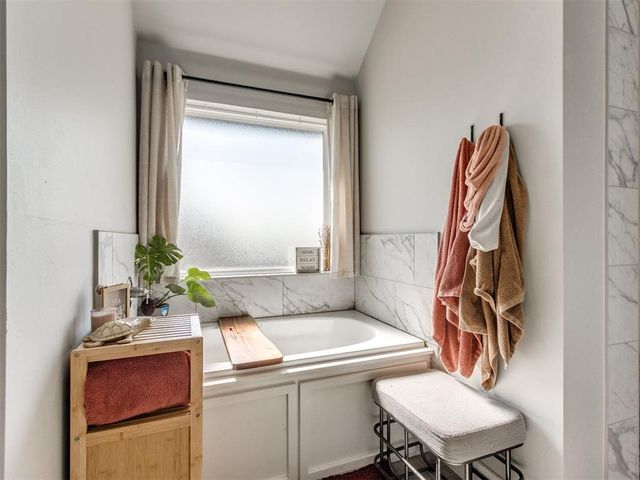 117 W Duane Drive, Mustang, OK 73064