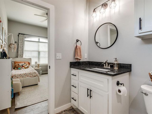 117 W Duane Drive, Mustang, OK 73064