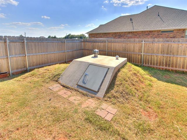 117 W Duane Drive, Mustang, OK 73064