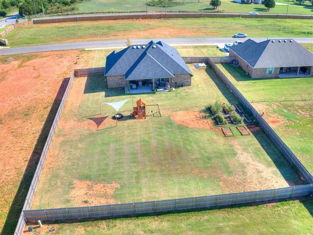 117 W Duane Drive, Mustang, OK 73064