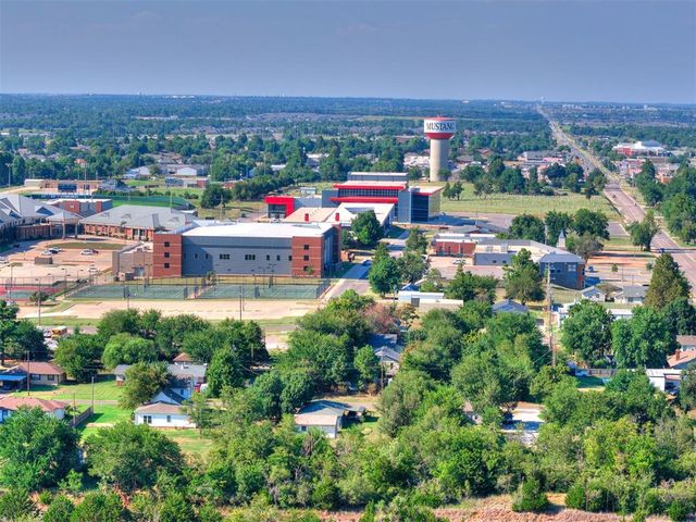 117 W Duane Drive, Mustang, OK 73064