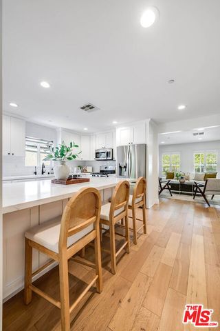 730 N Fairview Street, Burbank, CA 91505
