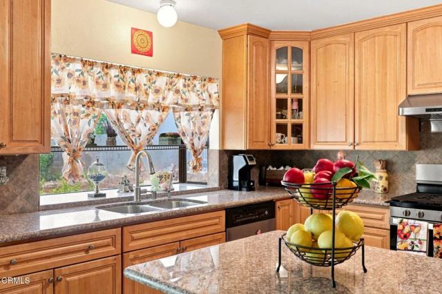 1935 El Rancho Drive, Camarillo, CA 93010