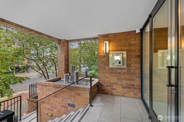 905 Cherry Street #601, Seattle, WA 98104