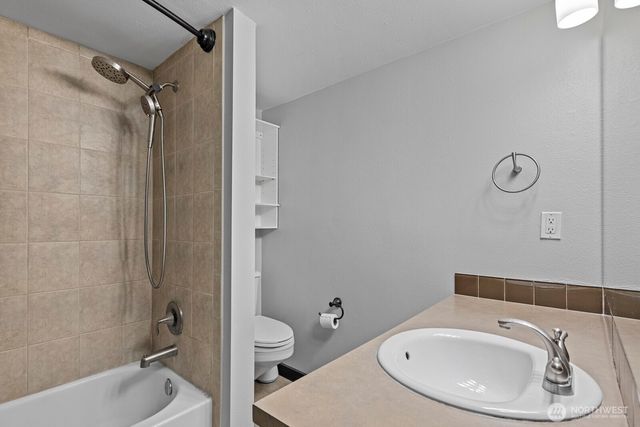 905 Cherry Street #601, Seattle, WA 98104