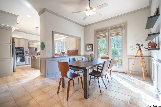 1520 Clubview Dr, Tyler, TX 75701