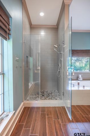 1520 Clubview Dr, Tyler, TX 75701