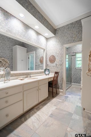 1520 Clubview Dr, Tyler, TX 75701