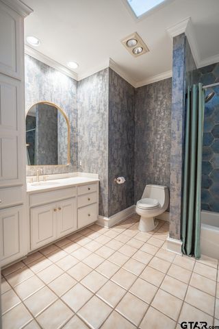 1520 Clubview Dr, Tyler, TX 75701