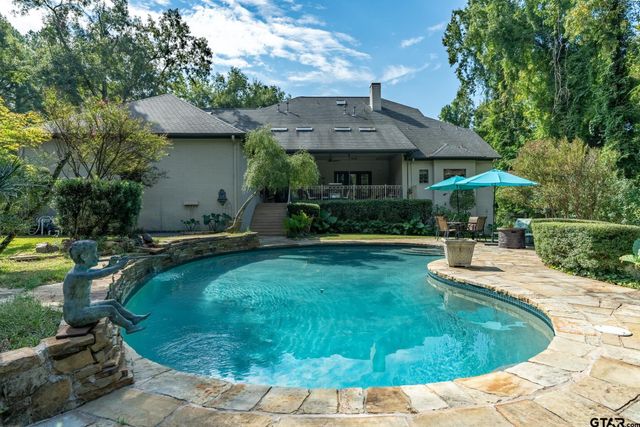 1520 Clubview Dr, Tyler, TX 75701