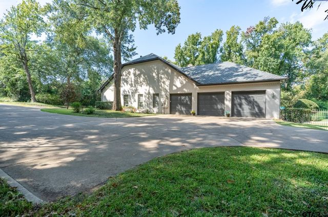 1520 Clubview Dr, Tyler, TX 75701