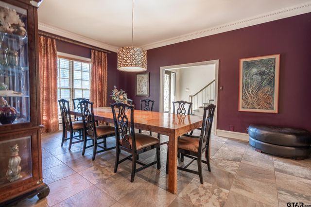 1520 Clubview Dr, Tyler, TX 75701