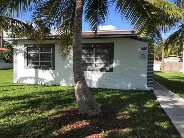 1985 NE 172nd Street, North Miami Beach, FL 33162