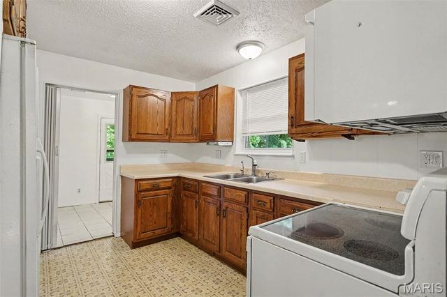 5072 Oak Tree Lane, House Springs, MO 63051