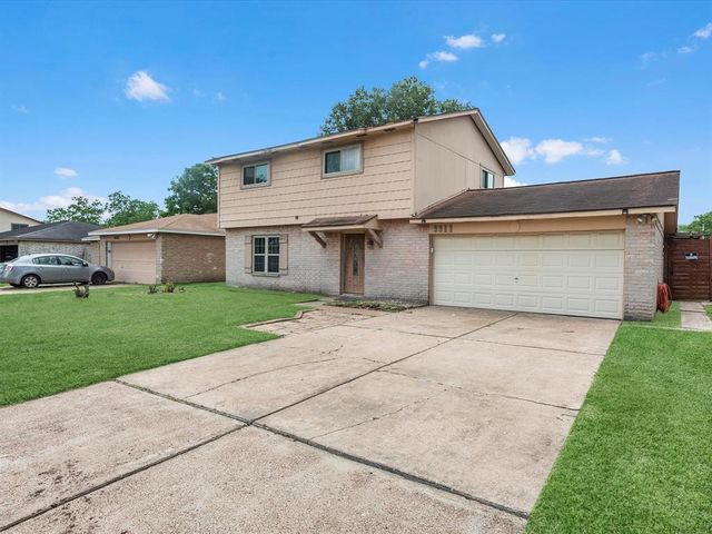 9912 Thrush Street, La Porte, TX 77571