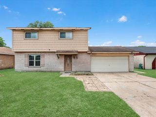 9912 Thrush Street, La Porte, TX 77571