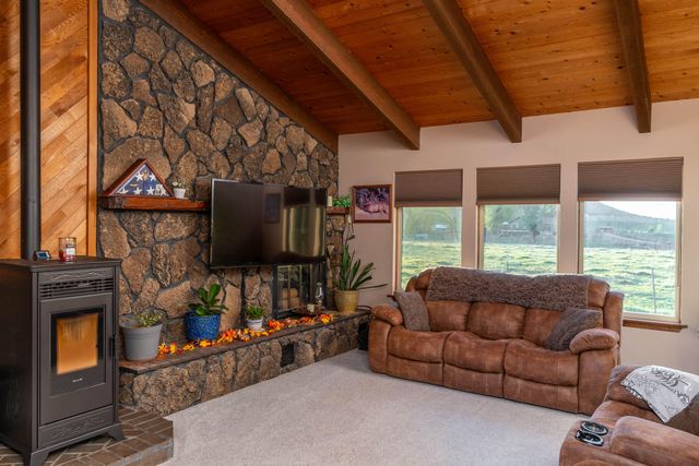 2522 NE Sunset View Lane, Prineville, OR 97754