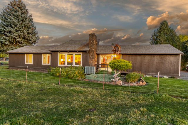 2522 NE Sunset View Lane, Prineville, OR 97754