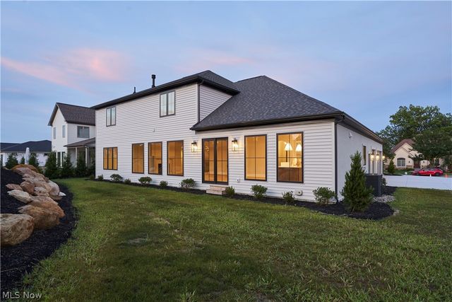 526 Sawgrass Drive, Fairlawn, OH 44333