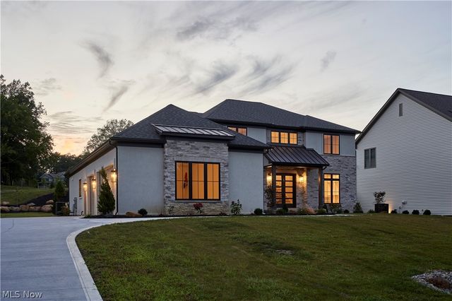 526 Sawgrass Drive, Fairlawn, OH 44333