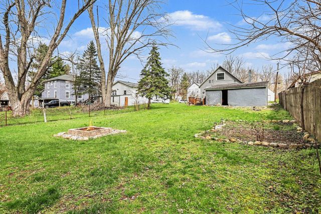 811 9th Street, Three Rivers City, MI 49093