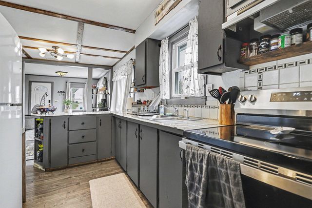 811 9th Street, Three Rivers City, MI 49093