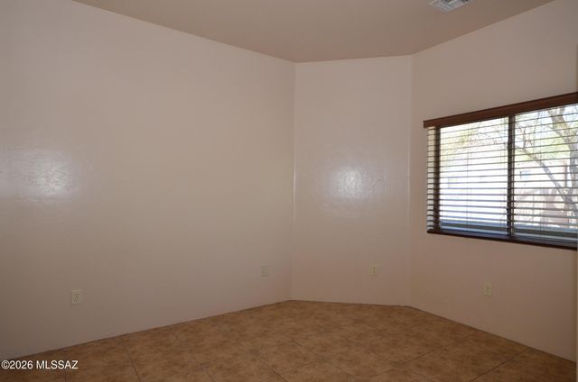 5784 W Treasure Point Place, Tucson, AZ 85713