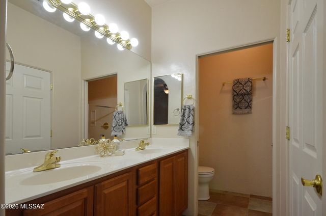 5784 W Treasure Point Place, Tucson, AZ 85713