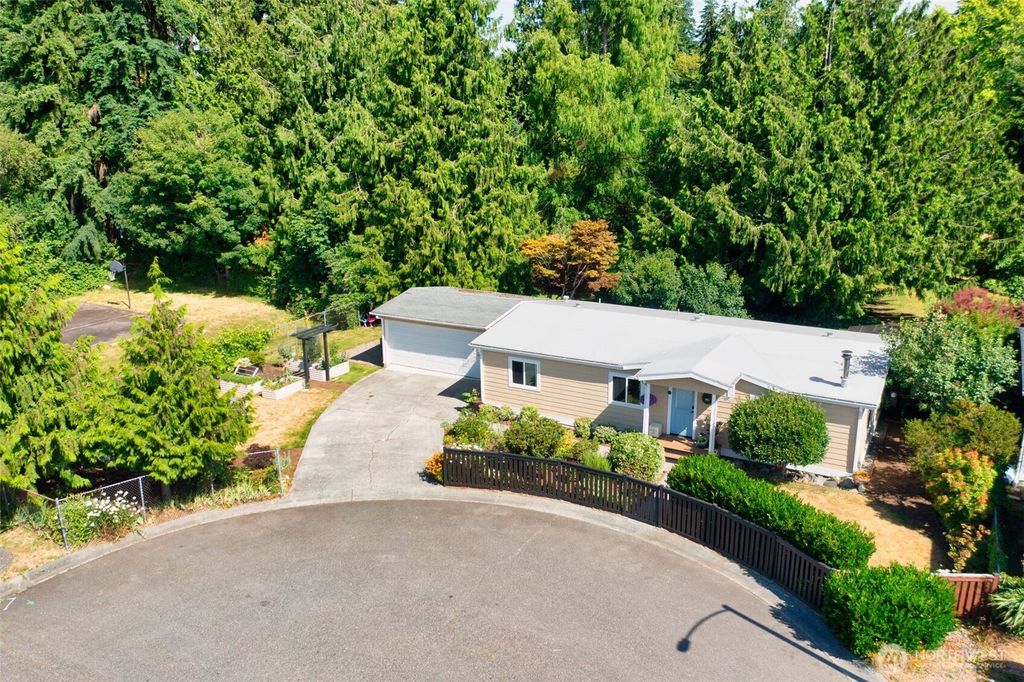 7719 223rd Street SW, Edmonds, WA 98026
