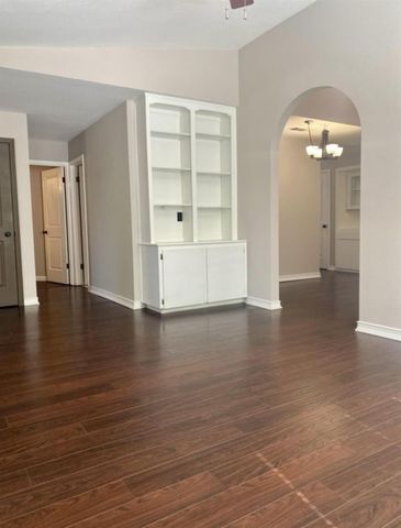 4800 W Crowley Court, Visalia, CA 93291