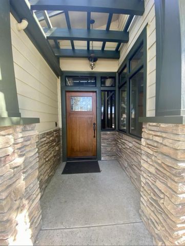 4800 W Crowley Court, Visalia, CA 93291