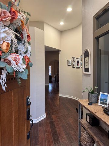 4800 W Crowley Court, Visalia, CA 93291