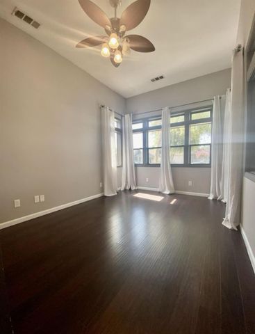 4800 W Crowley Court, Visalia, CA 93291