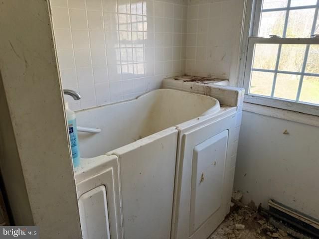 9440 HOLLOW RD, Middletown, MD 21769